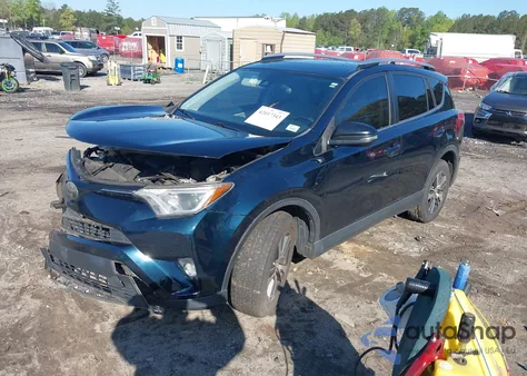 2018 Toyota Rav4 Xle из США, поврежденный, VIN JTMWFREV5JJ739619